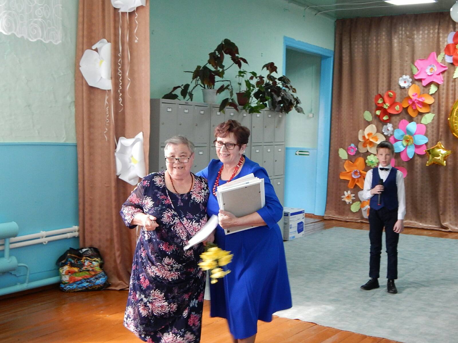 Беленок Любовь Дмитриевна, ветеран педагогического труда.
